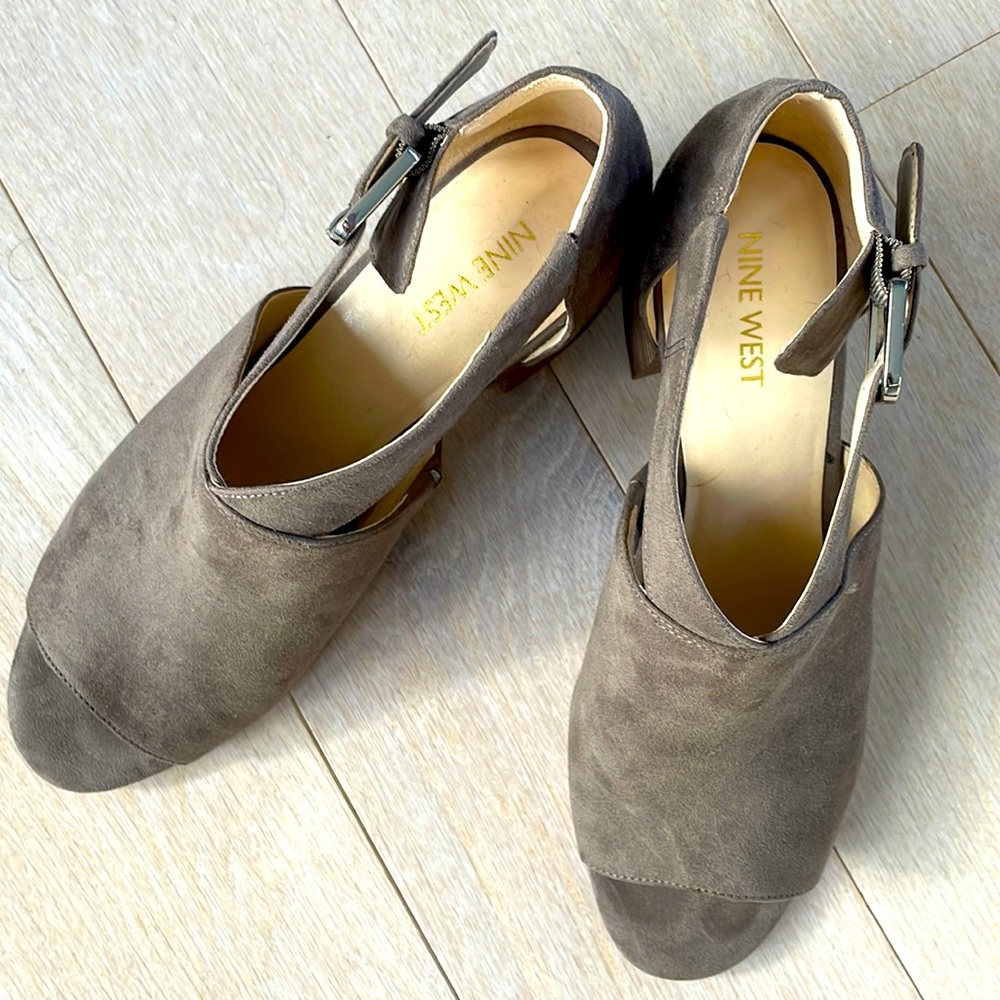 Nine West suede shoes